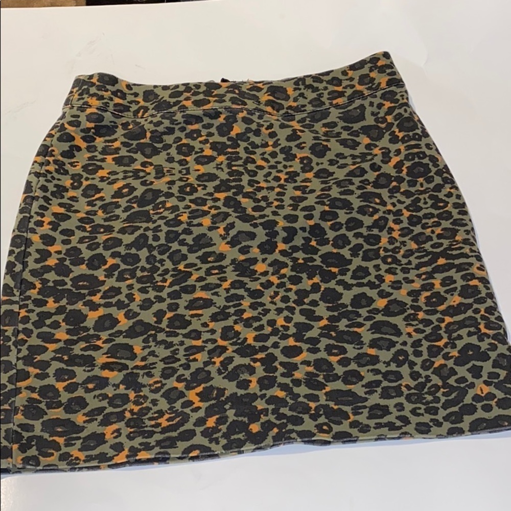 H&M leopard shirt